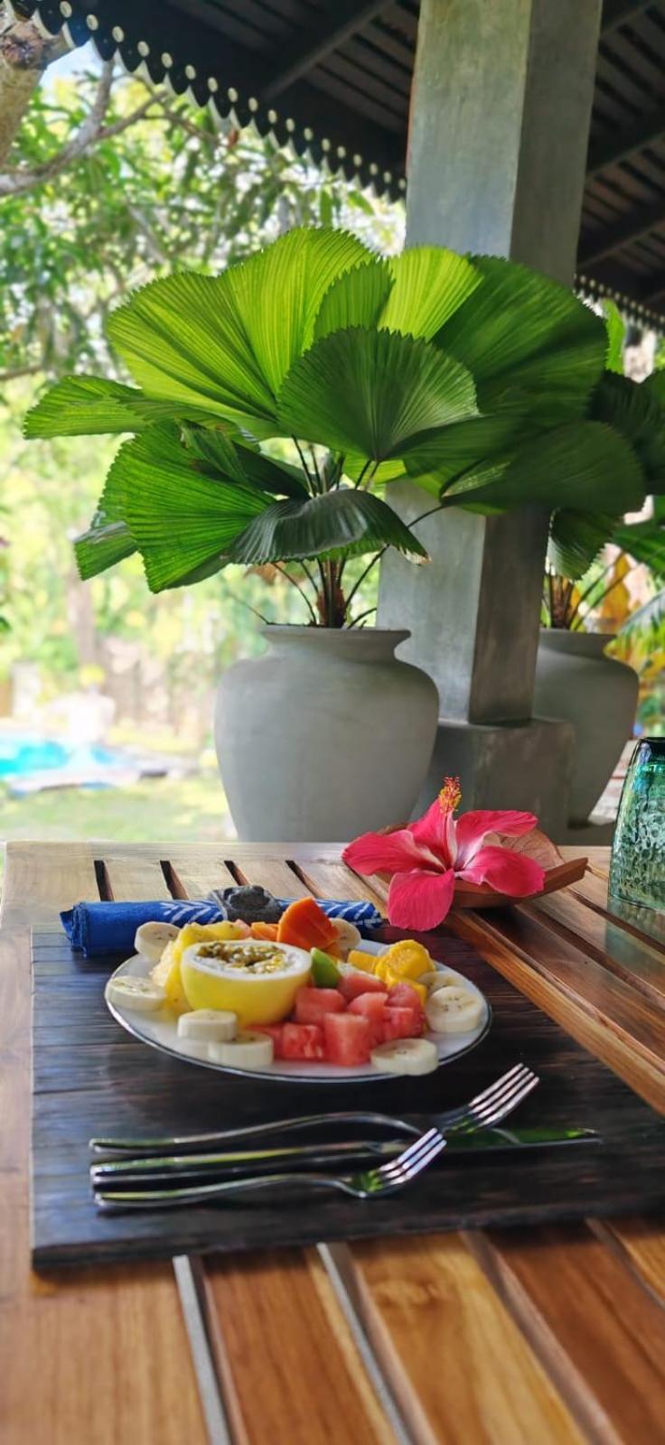 Villa Lyvie Ayurvedic Hotel Tangalle Exterior photo