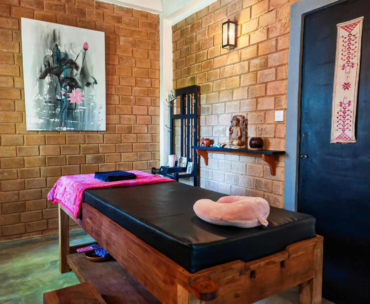 Villa Lyvie Ayurvedic Hotel Tangalle Exterior photo