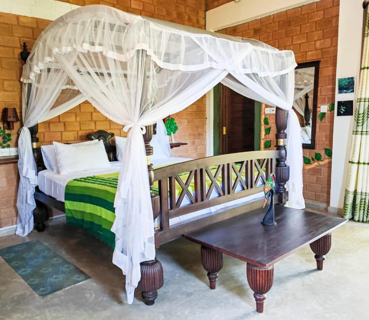 Villa Lyvie Ayurvedic Hotel Tangalle Exterior photo