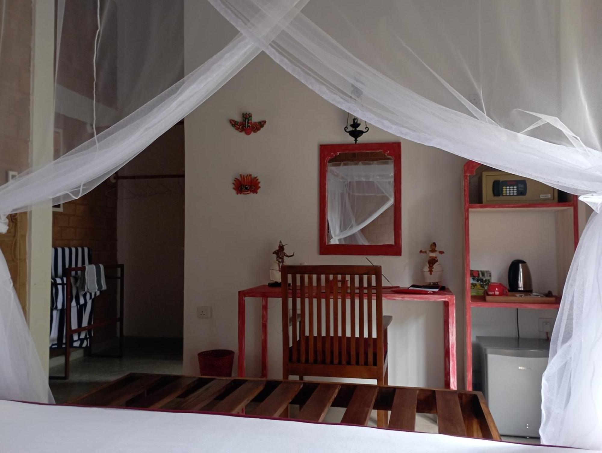 Villa Lyvie Ayurvedic Hotel Tangalle Exterior photo