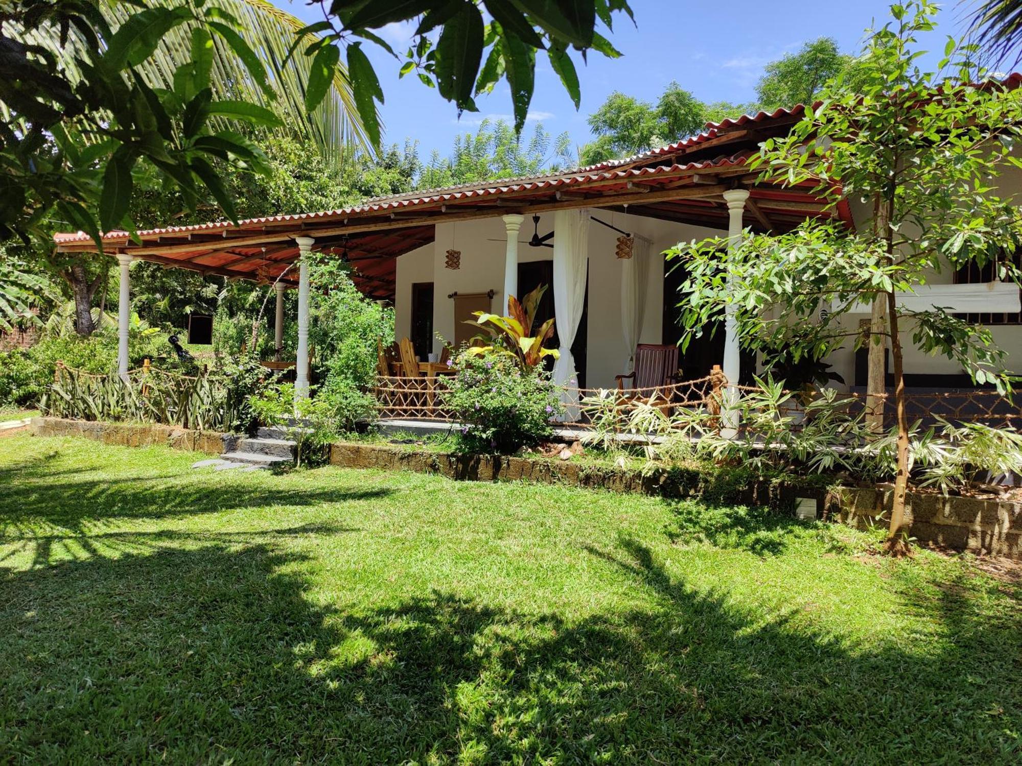Villa Lyvie Ayurvedic Hotel Tangalle Exterior photo