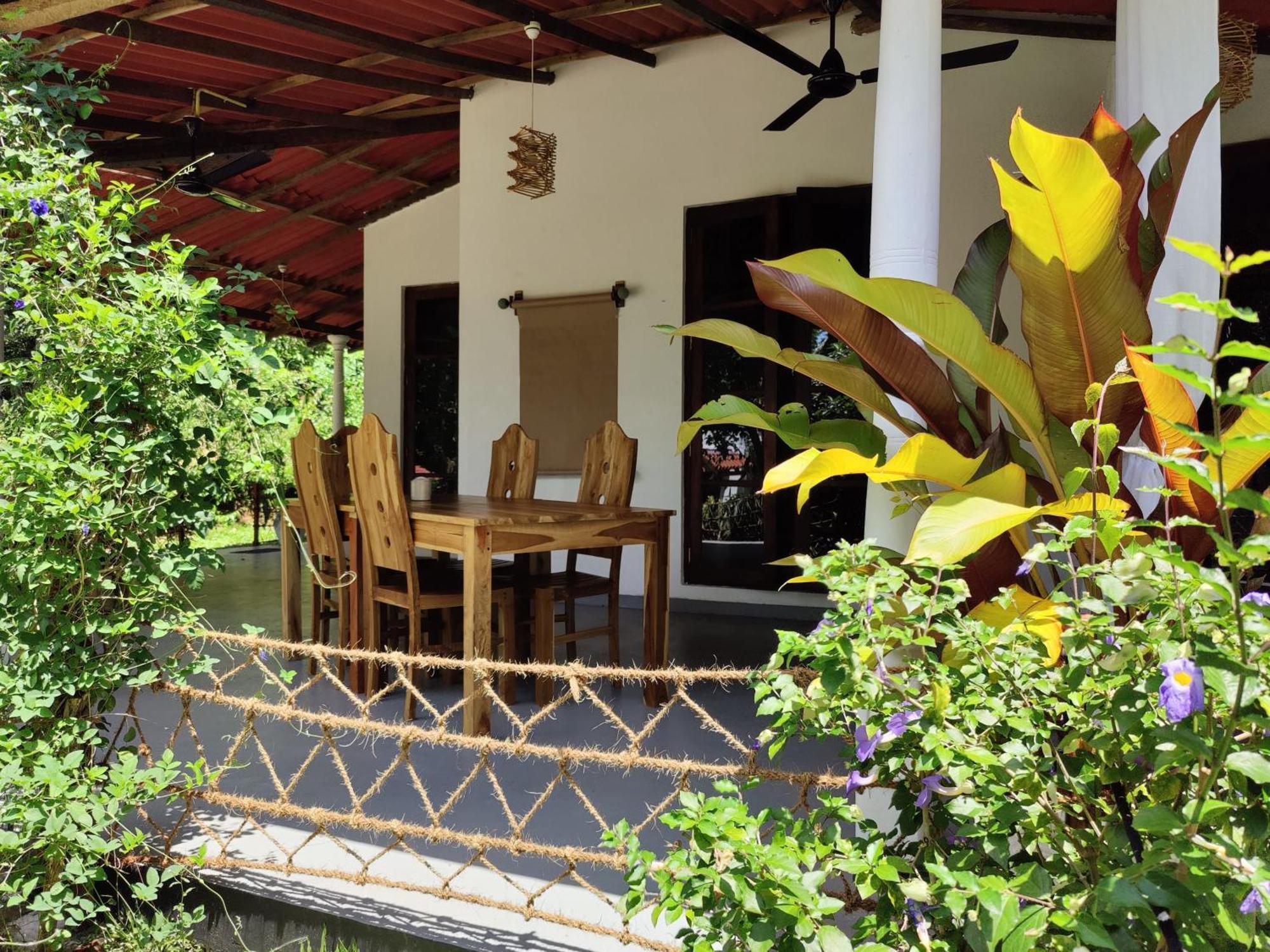 Villa Lyvie Ayurvedic Hotel Tangalle Exterior photo
